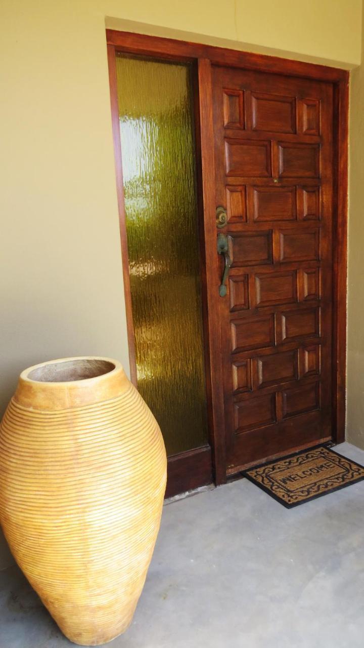 21 On Klein Karoo Apartment Oudtshoorn Exterior photo