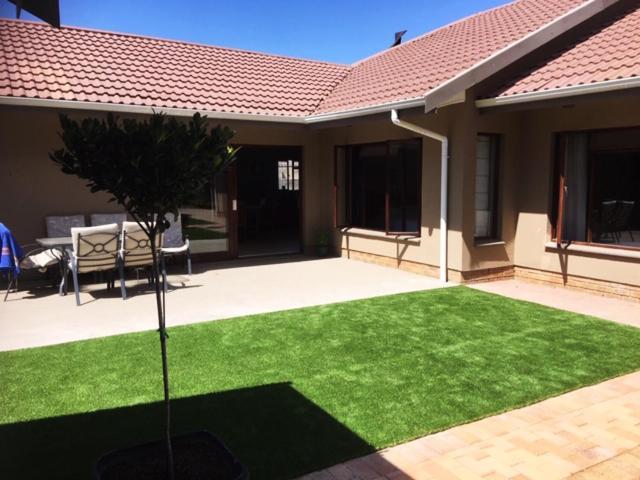 21 On Klein Karoo Apartment Oudtshoorn Exterior photo